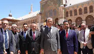 Sağlık Bakanı Memişoğlu Şam ziyaretinde Emevi Camii'ne gitti