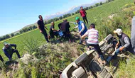 Elbistan’da otomobil sulama kanalına düştü