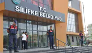 Silifke Belediyesinde rüşvet operasyonu Başkan Turgut gözaltında