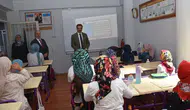 Salihli Kaymakamı öğrencilerin yaz dönemini inceledi