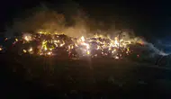 Tekirdağ'da kışlık saman stoku gece çıkan yangınla küle döndü
