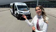 Eskişehirli Özge okuldan sonra servis direksiyonuna geçti