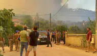 Fethiye ormanlarında alevler evlere dayandı
