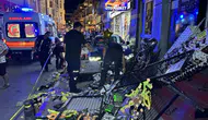 Uşak’ta kontrolden çıkan otomobil kaldırımdakileri biçti