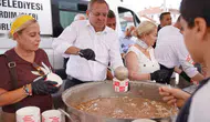 Ayvalık sokakları aşure kazanlarıyla şenlendi