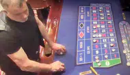 Haluk Levent kumar masasında görüntülendi