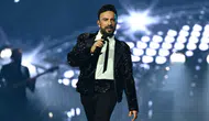 Tarkan sezon yorgunluğunu Ibiza'da atıyor