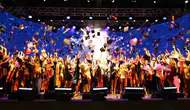İzmir Ekonomi Üniversitesi mezunlarını uğurladı