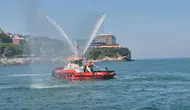 Zonguldak kıyılarında renkli deniz gösterisi