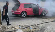 Adıyaman'da seyir halindeki otomobil bir anda tutuştu