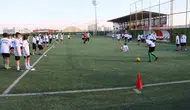 Şanlıurfalı çocuklar yaz tatilini yeşil sahalarda değerlendiriyor