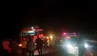 Niğde yolunda gece yarısı kaza Kamyonet alev topuna döndü