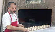 Kahramanmaraşlı fırıncılar 400 derecelik sıcaklıkla mücadele ediyor
