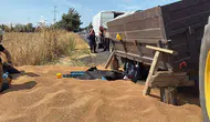 Tekirdağ'da traktör römorku tamir sırasında devrildi