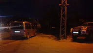 Karapınar kavşağında kamyonetler çarpıştı