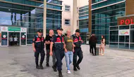 Ezel Akay İnegöl’deki uyuşturucu operasyonu sonrası adliyeye çıkarıldı
