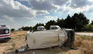 Konya'da tarım işçilerini taşıyan minibüs yoldan çıkarak devrildi