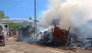 Bartın'da kavurucu sıcakta köy evini alevler yuttu