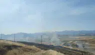 Elazığ’da rüzgarın taşıdığı alevler 40 dönüm arpayı yok etti