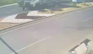 Aydın’da beton mikseri kazası güvenlik kamerasına yansıdı