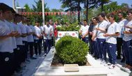 1070 kilometre pedal çevirdiler Şehit Ömer Halisdemir’e ulaştılar