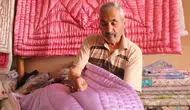 Burdur’un son yorgancısı çırak bulamadığı için tek başına direniyor