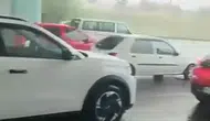 Mudanya'da aniden bastıran sağanak kuryeleri zor durumda bıraktı