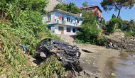 Ordu'da otomobil 30 metreden denize uçtu