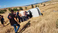 Samsun Vezirköprü yolunda otomobil tarlaya savruldu