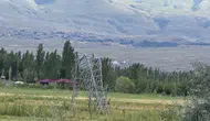 Iğdır’da şiddetli fırtına binaların çatılarını uçurdu
