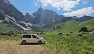 Hakkari’nin doğa harikası ziyaretçi akınına uğradı