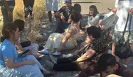 Adıyaman'da turistleri taşıyan minibüs şarampole yuvarlandı