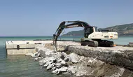 Tatvan sahilindeki köhne iskele yıkılıp yeniden yapılıyor