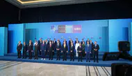 Çekya NATO Zirvesi’ne iki liderle katılarak krizin zirvesine ulaştı