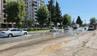 Adıyaman trafiğini felç eden su borusu patladı