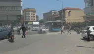 Salihli'de trafikteki otomobil aniden alevlere teslim oldu