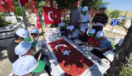 Malatyalı hafızlar 15 Temmuz şehidini kabri başında dualarla andı