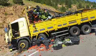 Gümüşhane yolunda kamyon ve otomobil çarpıştı