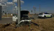 Kilis'te direksiyon hakimiyeti kaybolunca araç tabelaya girdi