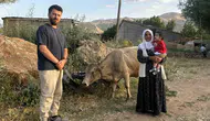 Yüksekova'da hayırseverler Ayni teyzenin tek geçim kaynağını yeniledi