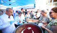 Küçükçekmece'de aşure bereketi 20 bin kişiye ulaşıyor
