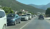 Kuşadası Milli Parkı yolunda dönüş trafiği kilitlendi