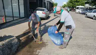 Nazilli Sanayisinde sabah mesaisi temizlikle başladı