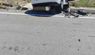 Isparta'da kavşakta çarpışan iki araçtan bir kişi hastanelik oldu