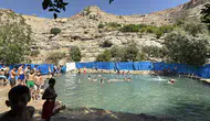 Mardin'de kavurucu sıcağa karşı doğal çözüm Beyazsu Vadisi
