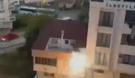 Arnavutköy'de havai fişek gibi patlayan elektrik direği mahalleyi sokağa döktü