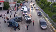 Van Edremit yolunda üç araç birbirine girdi
