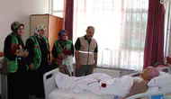 Oltu Devlet Hastanesi'nde yüzleri güldüren ziyaret