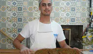 Gaziantep'te 60 derece sıcakta lahmacun mesaisi