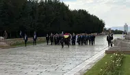 NATO heyeti Ankara zirvesi öncesi Anıtkabir’e gitti
